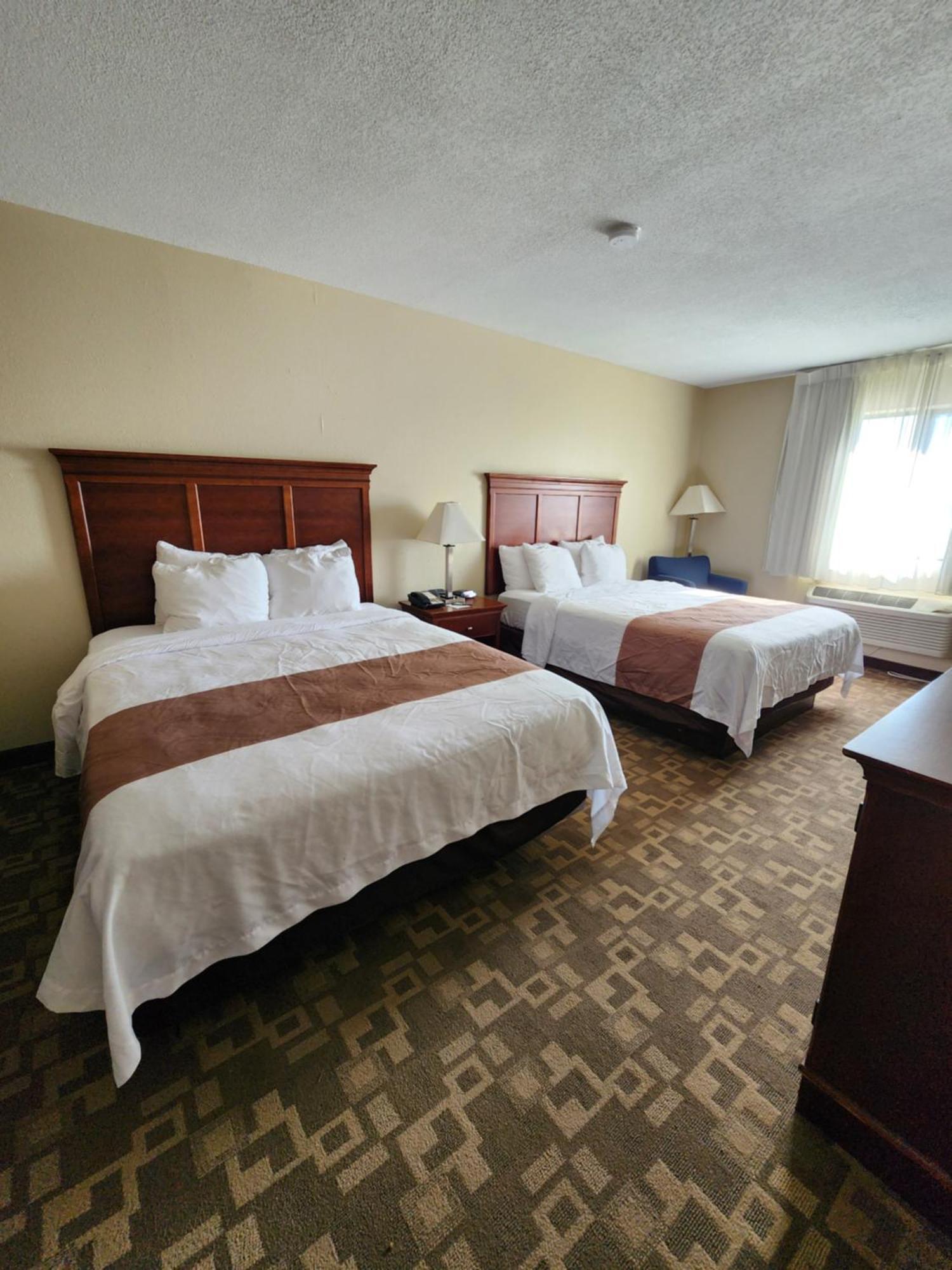 Quality Inn I-70 At Wanamaker Topeka Exterior foto