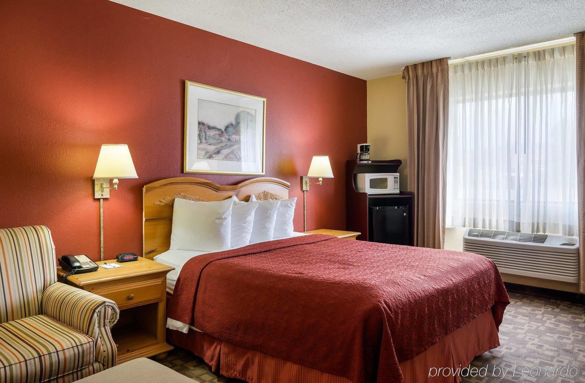 Quality Inn I-70 At Wanamaker Topeka Exterior foto